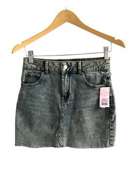 WILD FABLE -WOMENS MEDIUM WASH KNEE LENGHT DISTRESS HEM DENIM SKIRT SIZE 4 - NWT